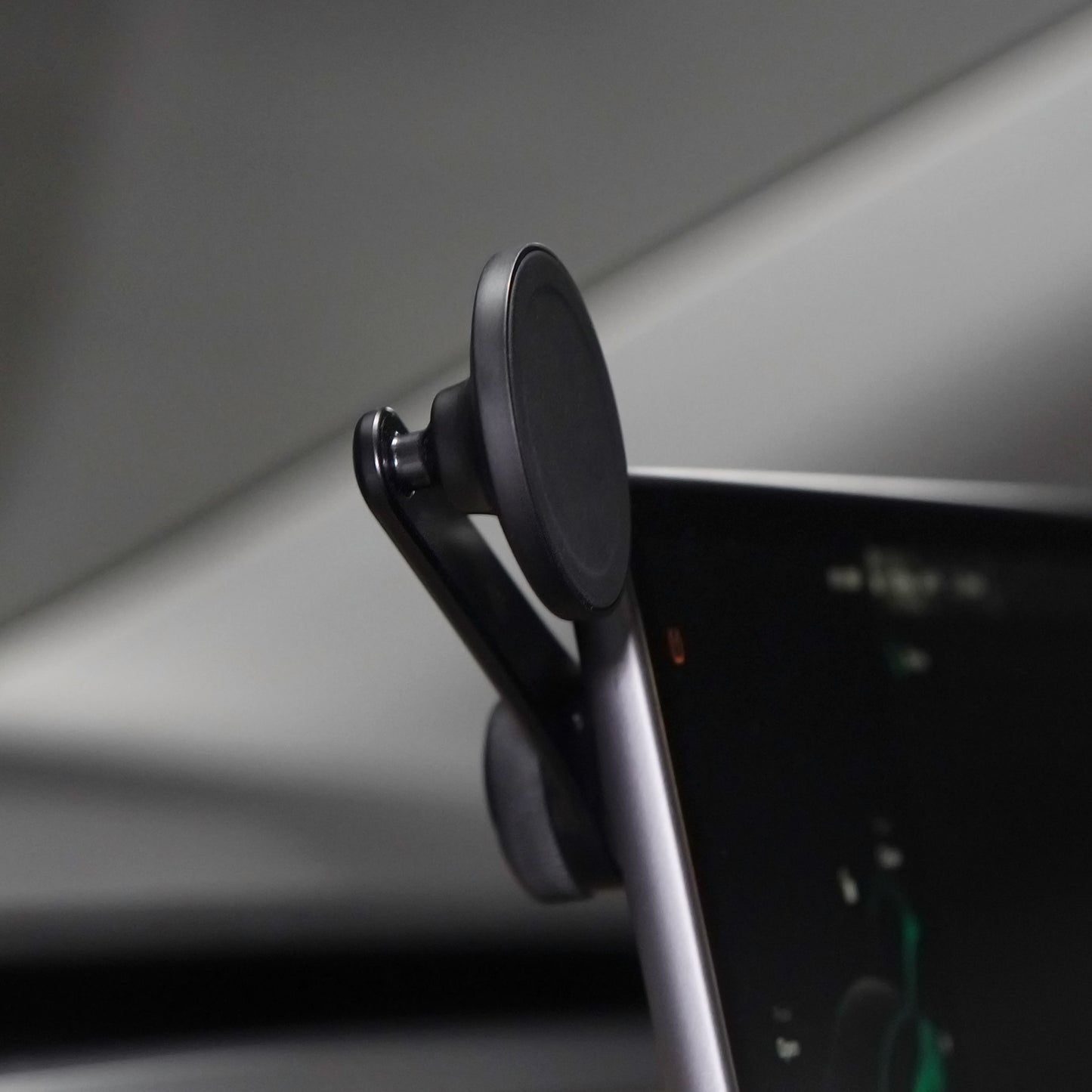 Iottie Terus Magsafe Monitor Mount Black